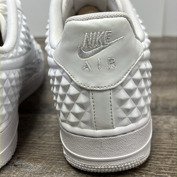 Nike Air Force 1 LV8 3D Stars Triple White 789104-100 Excellent Condition 11.5 main image 11